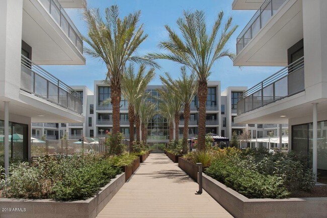 Building Photo - 260 E Rio Salado Pkwy