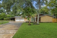 Building Photo - 632 Meadowlawn St