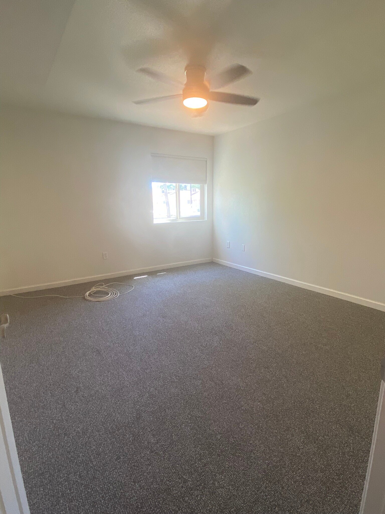 Generously sized bedroom - 5877 N Granite Reef Rd