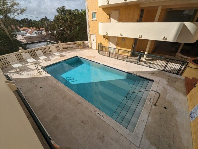 Building Photo - 8888 Collins Ave