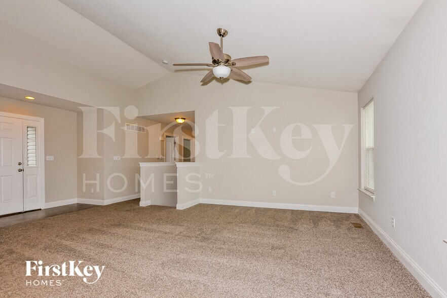 Building Photo - 159 Hadley Grove Dr
