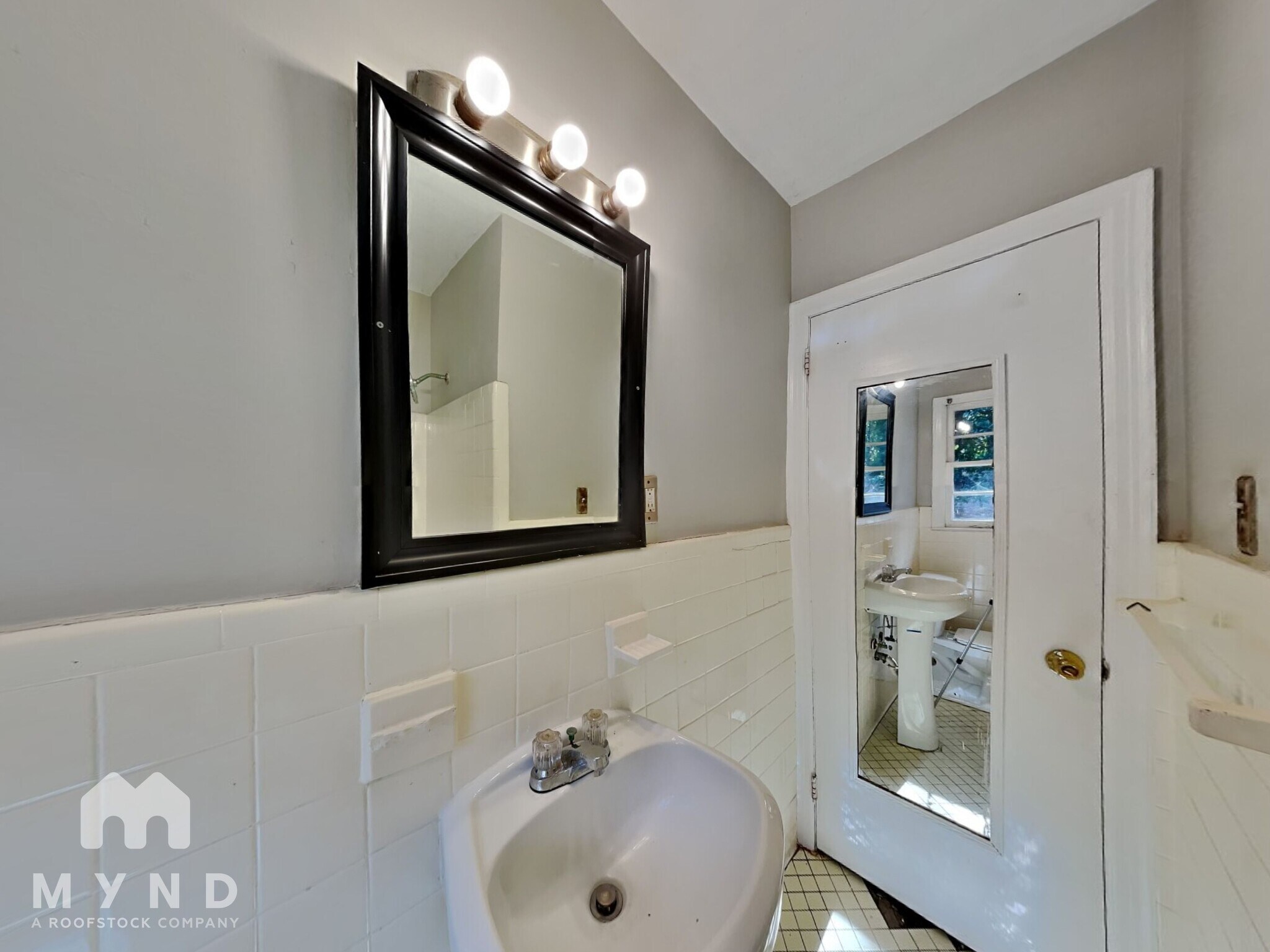 Building Photo - 3660 Hill Acres Rd SW