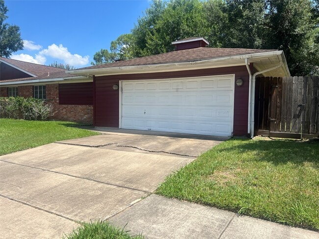Building Photo - 3715 Latma Dr