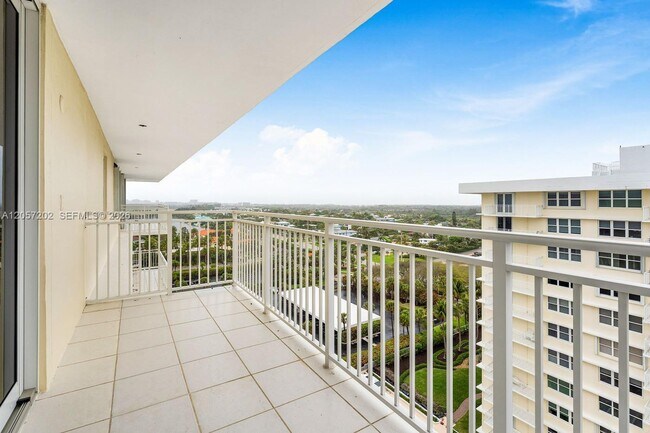 Building Photo - 500 Ocean Dr