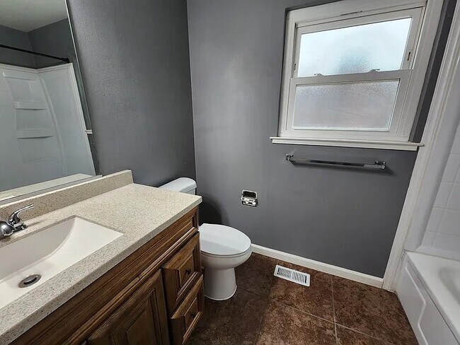 Building Photo - 3015 Barmouth Dr