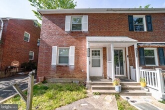 Building Photo - 2011 20th Rd N