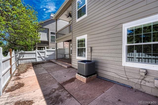 Building Photo - 9885 Greensview Cir