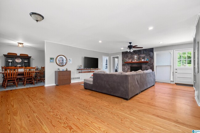 Building Photo - 1112 Blue Ridge Blvd