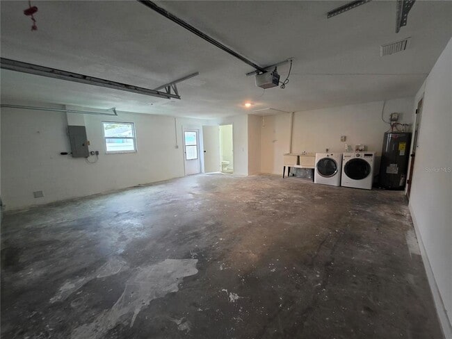 Building Photo - 5611 6th St