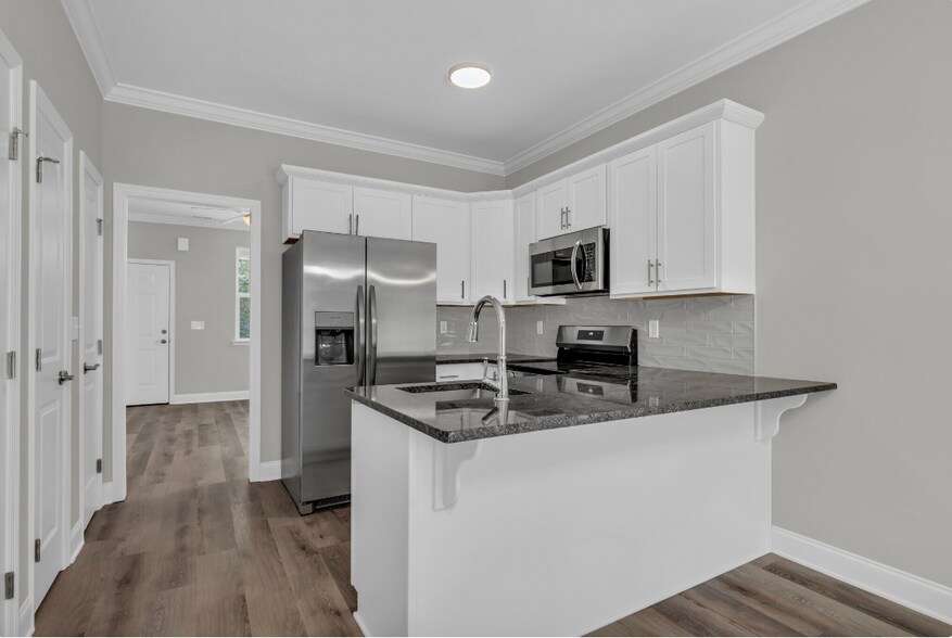 Building Photo - 102 Hogan Hts Dr