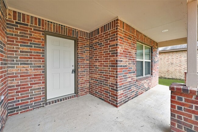 Building Photo - 29115 Jacobs River Dr