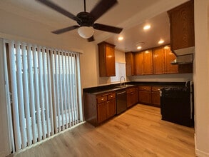 Building Photo - 10154 McClemont Ave