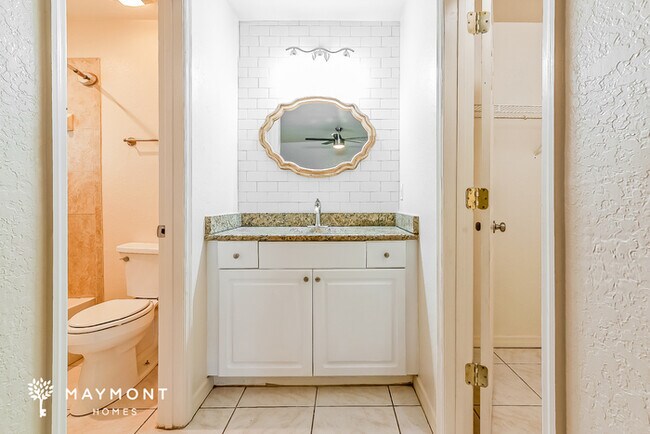 Building Photo - Single-Story Home in Bradenton, FL