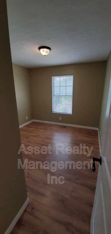 Building Photo - 302 Joel Rd