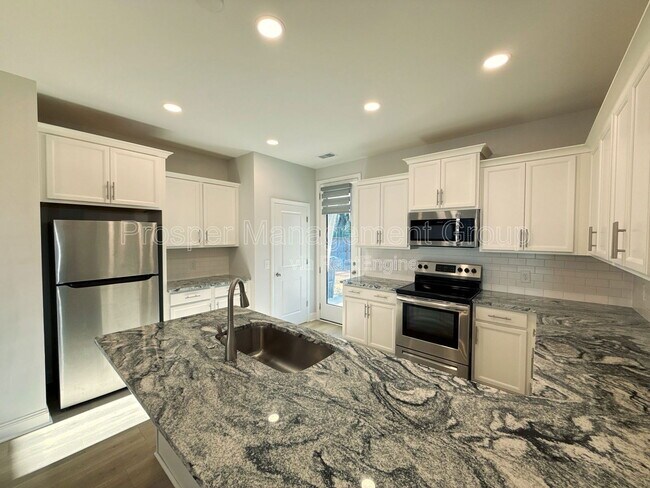 Building Photo - 8650 Windsor Hill Blvd