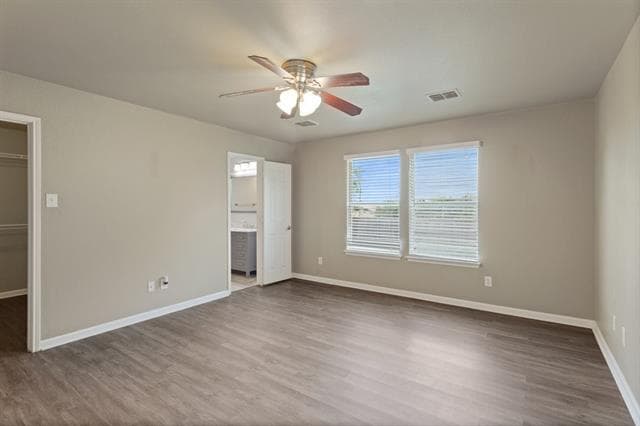 Building Photo - 1005 Live Oak Dr