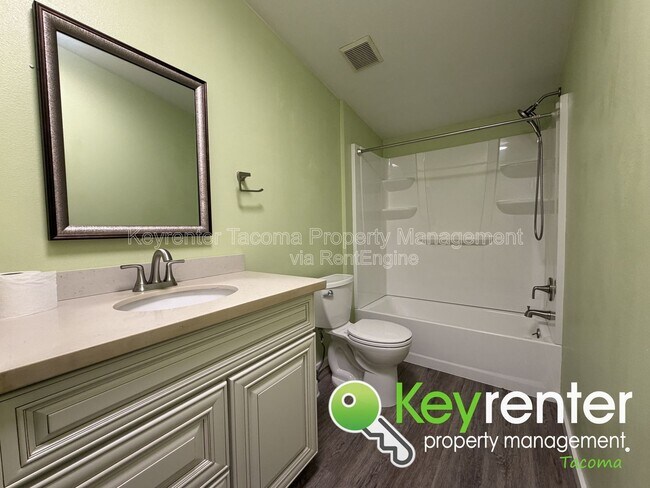 Building Photo - 121 349th St S