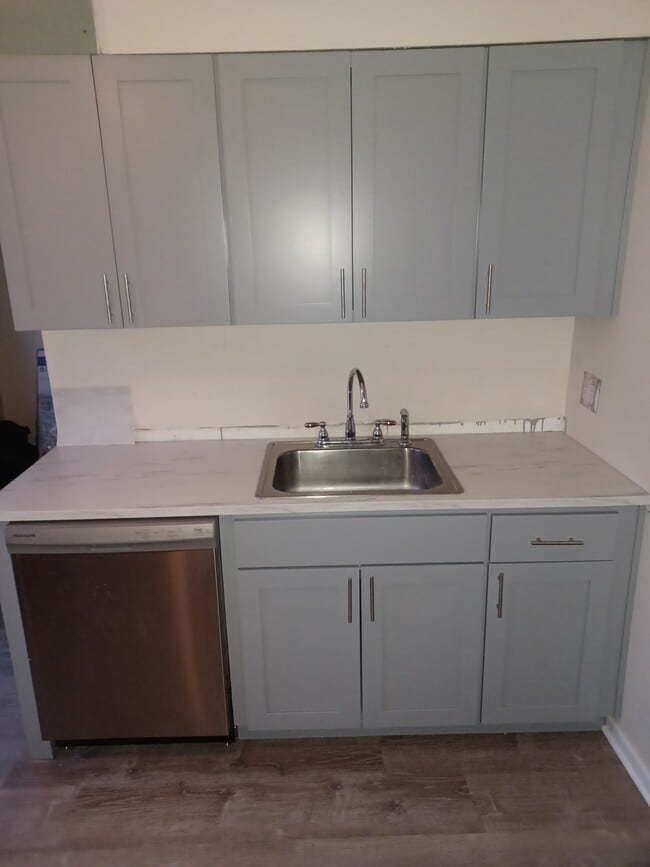 Building Photo - 5811 S Kolmar Ave