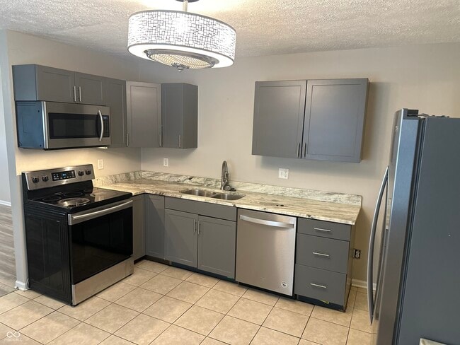 Building Photo - 830 N California St