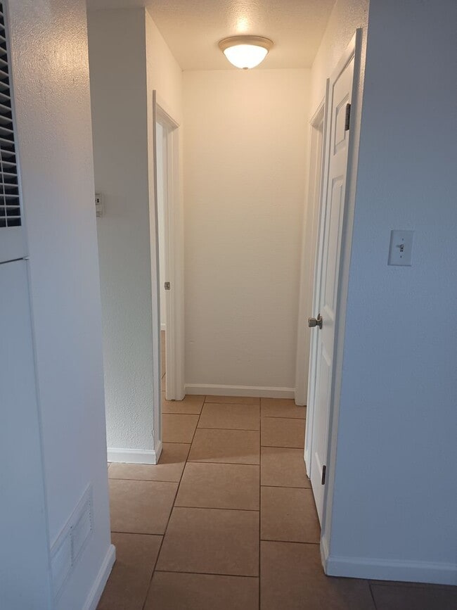 Building Photo - AFFORDABLE!!