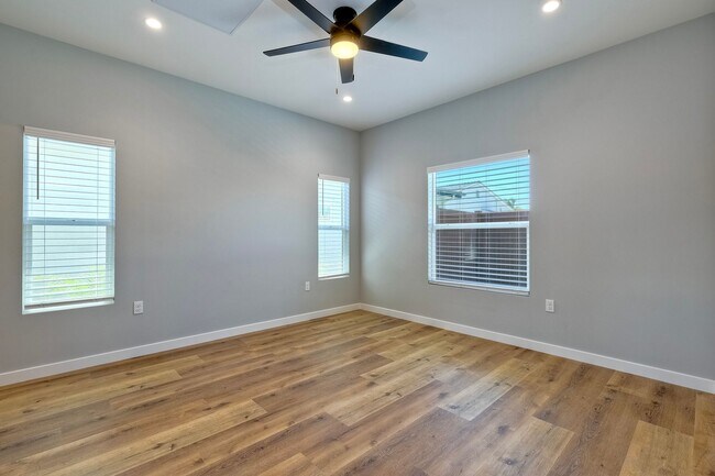 Building Photo - 6834 Tower St