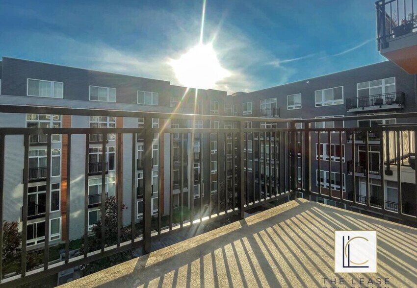 Building Photo - 145 Riverhaven Dr