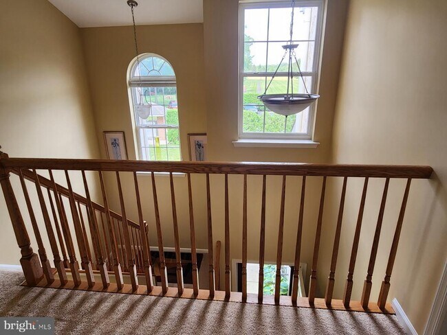 Building Photo - 483 Buchanan Rd