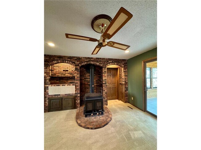 Building Photo - 3601 125th Ave NE