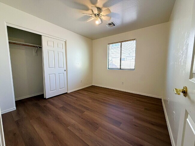 Building Photo - Beautiful Goodyear Home in Centerra – Spacious, Stylish & Move-In Ready!