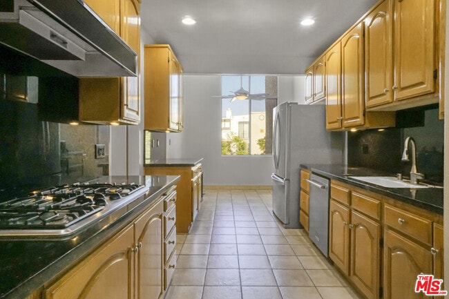 Building Photo - 1531 Camden Ave