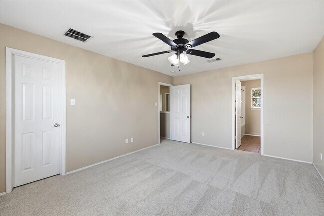 Building Photo - 11525 Autumn Ash Dr