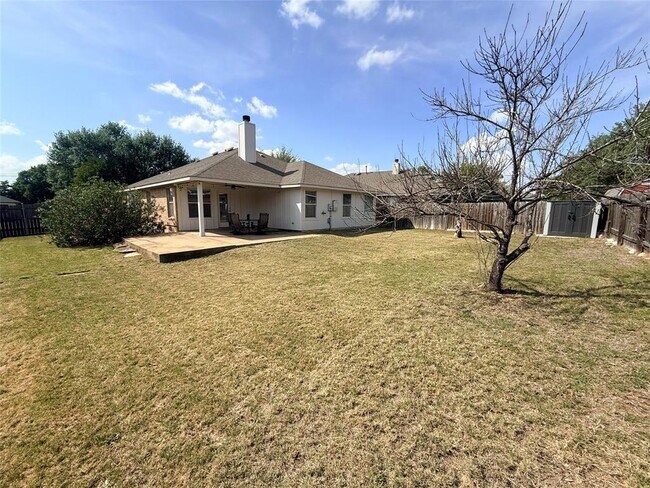 Building Photo - 428 River Crossing Trail