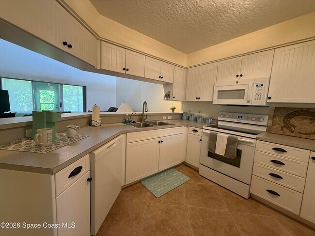 Building Photo - 176 Casseekee Trl