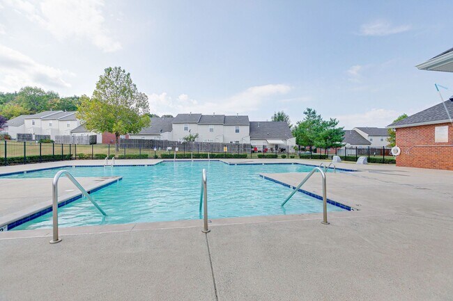 Building Photo - Charming 2-Bed Townhome in Hardison Hills