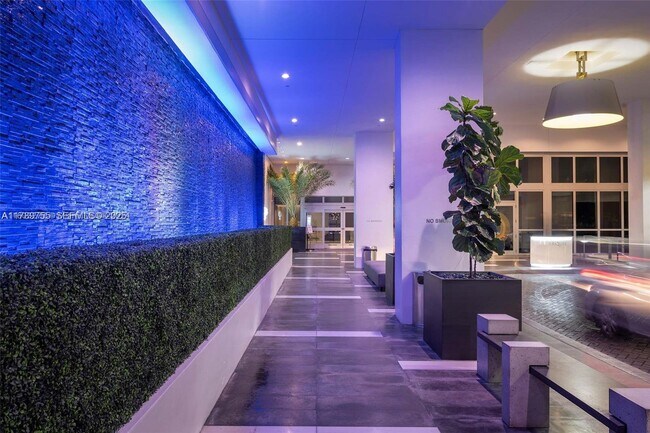 Building Photo - 1100 Biscayne Blvd