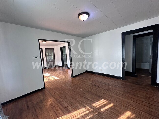 Building Photo - 1203 Cleveland-