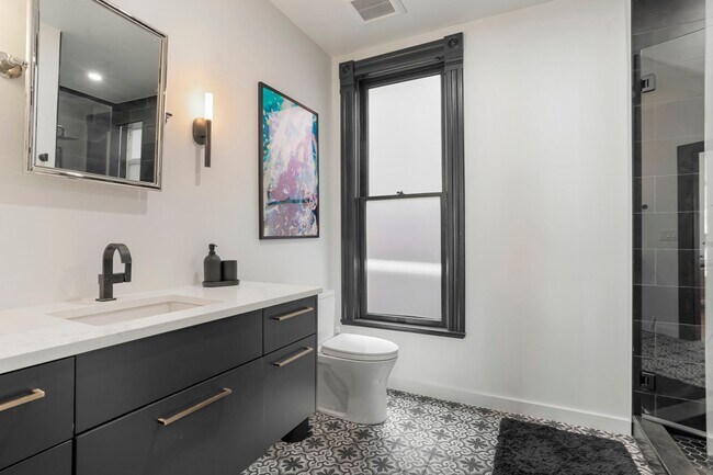 Building Photo - 469 Delaware St