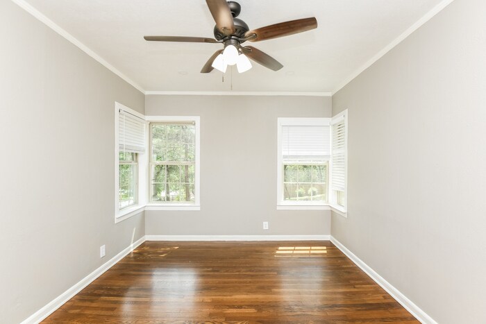 Building Photo - 4700 Normandy Rd