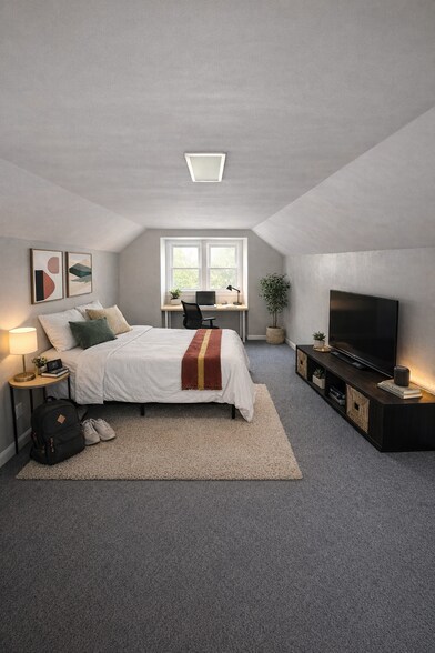 Extra Large Private Room - 1248 W 24th St