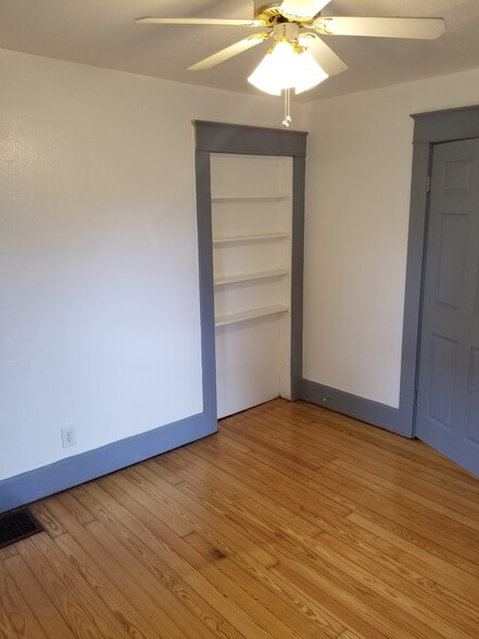 Building Photo - 3401 Hamilton Pl