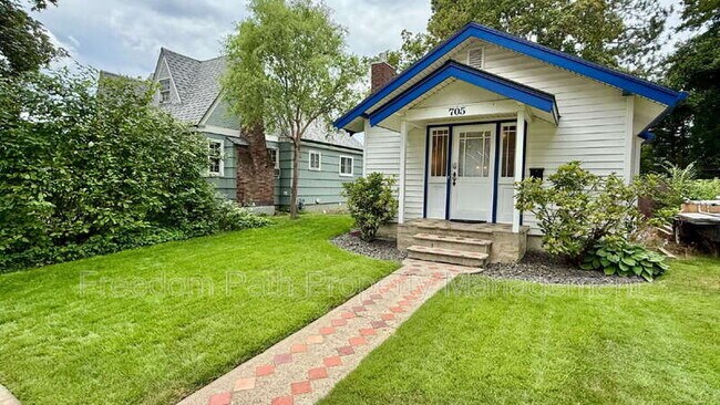 Primary Photo - 705 N A St