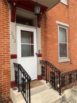 Building Photo - 1201 Green St