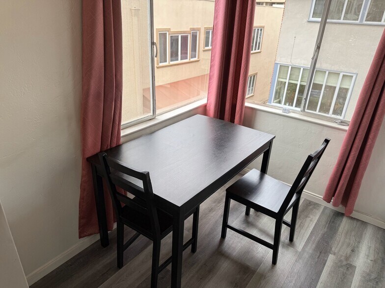 Building Photo - 1708 Euclid Ave