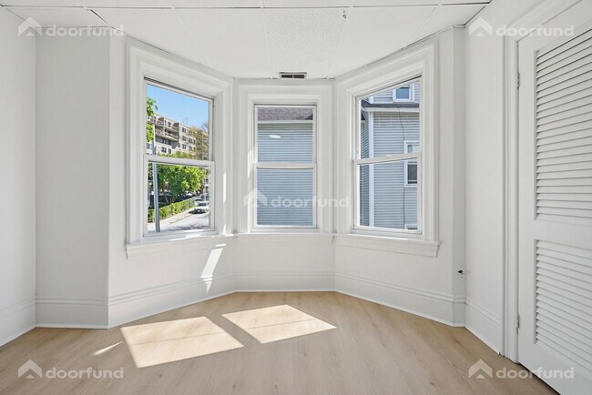 Building Photo - 17 Wachusett St