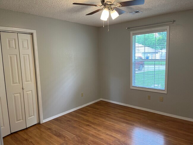 1st bedroom - 1004 S Dogwood St