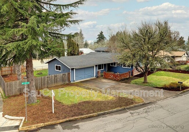 Building Photo - 823 NW 7th Ave