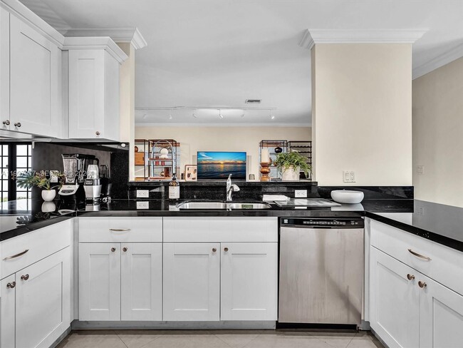 Building Photo - 2901 Hidden Harbour St