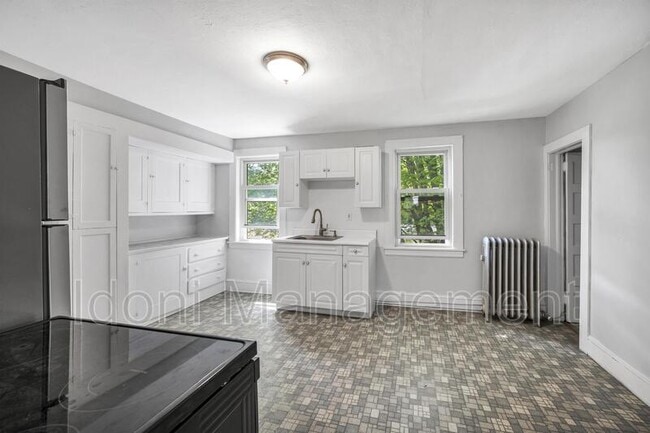 Building Photo - 12 Ridgefield St