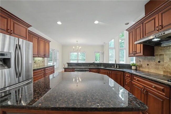 Building Photo - 2260 Bent Creek Manor