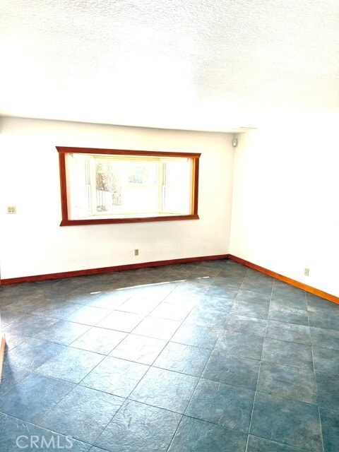 Building Photo - 2626 Delaware St